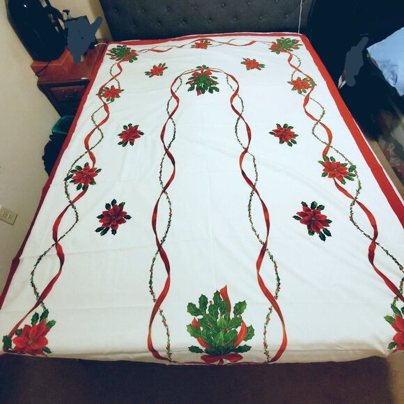 Christmas Holiday Tablecloth With Poinsettia Design 102" X 60" White and Red - Picture 2 of 8